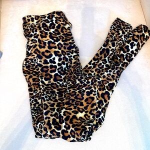 Women’s very soft, leopard print leggings. Size L.